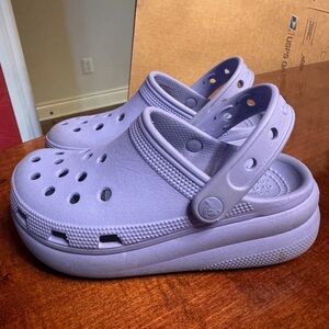 Juniors Size 1 Lavender Platform Crocs